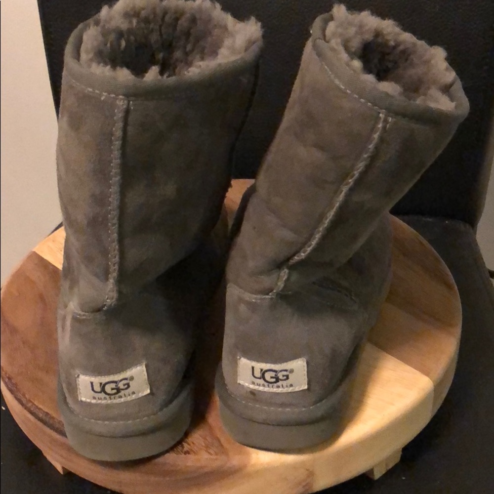 Gray Ugg Classics - image 2